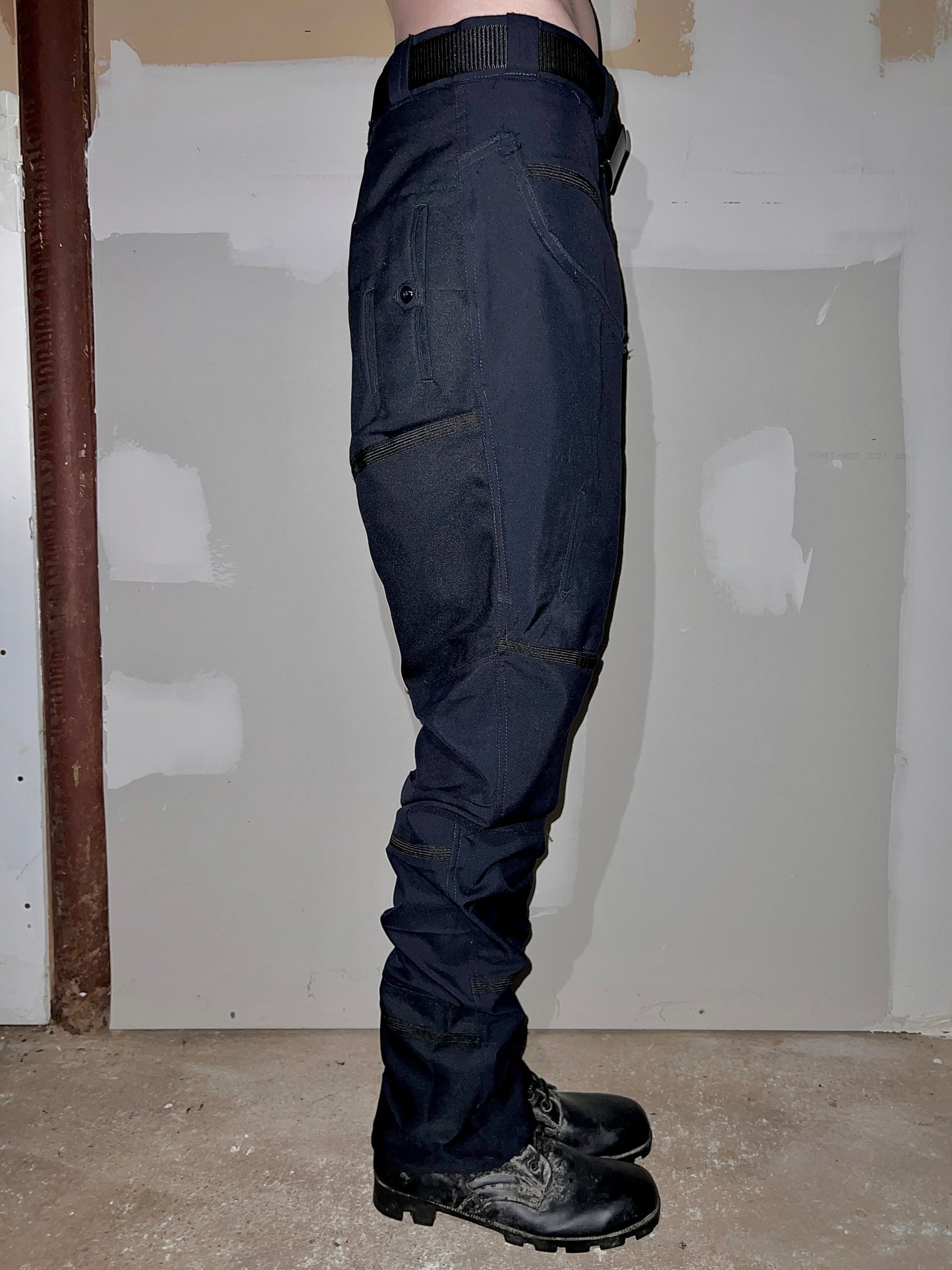 DECONSTRUCTED COMBAT PANT IN POLICE NAVY BLUE