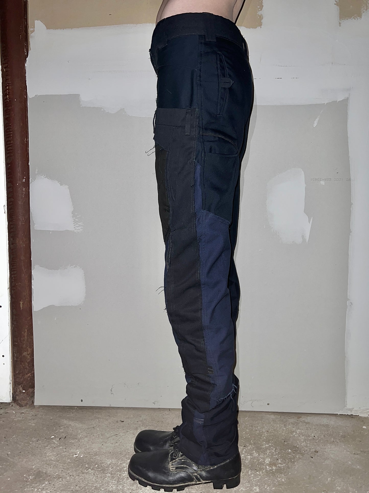 DECONSTRUCTED COMBAT PANT IN POLICE NAVY BLUE