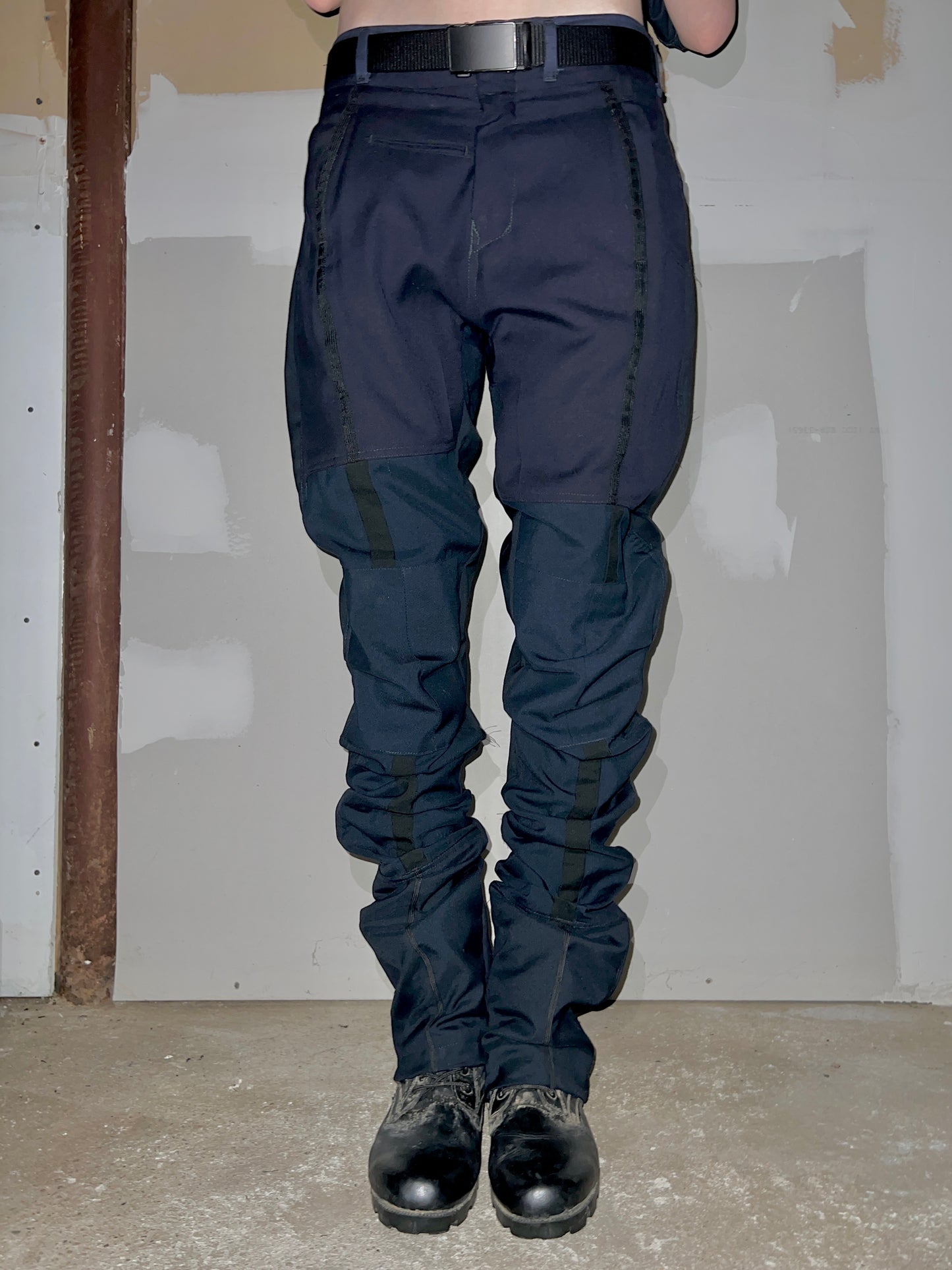 DECONSTRUCTED COMBAT PANT IN POLICE NAVY BLUE